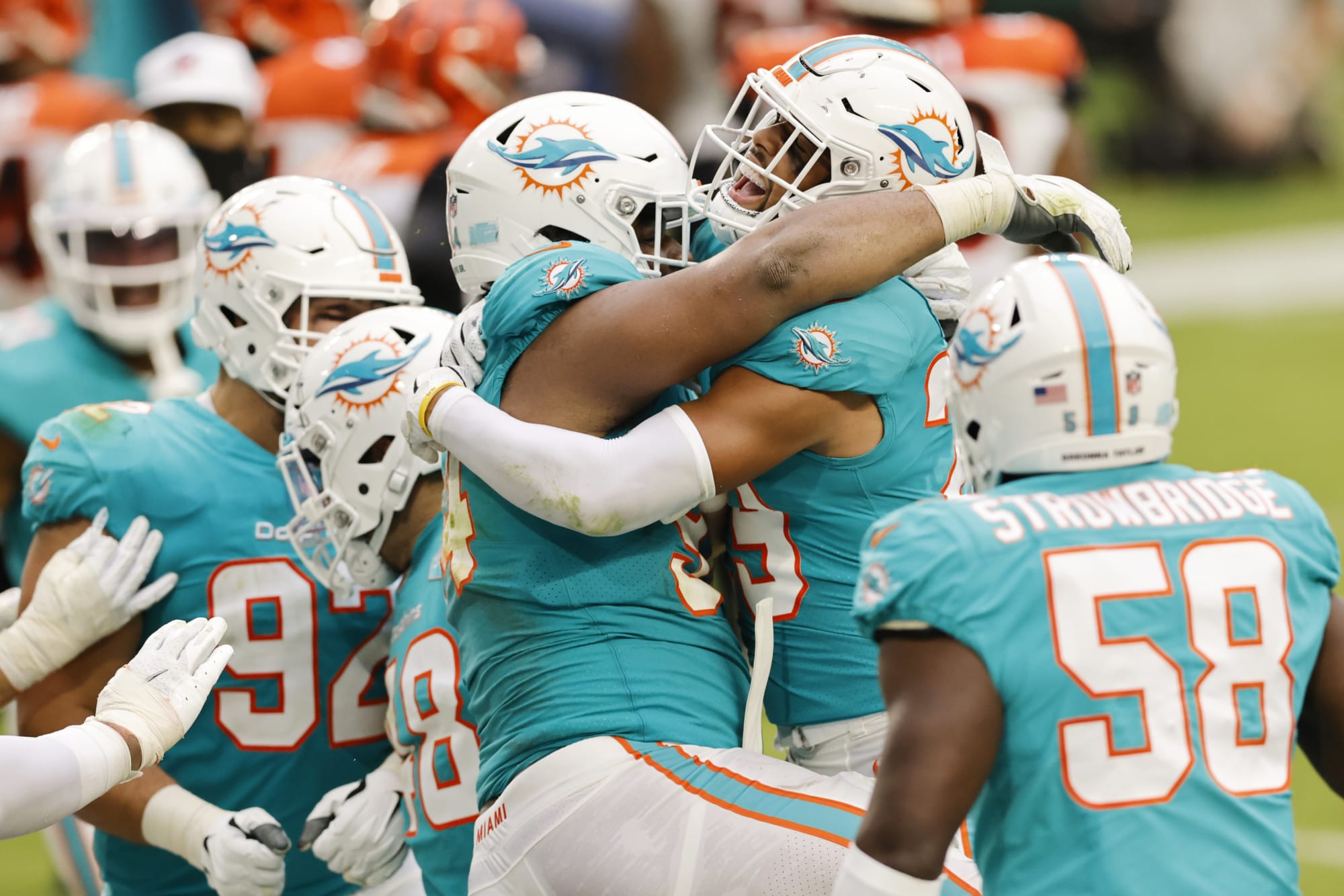 Turnovers, ejections, sacks, highlight Miami Dolphins win