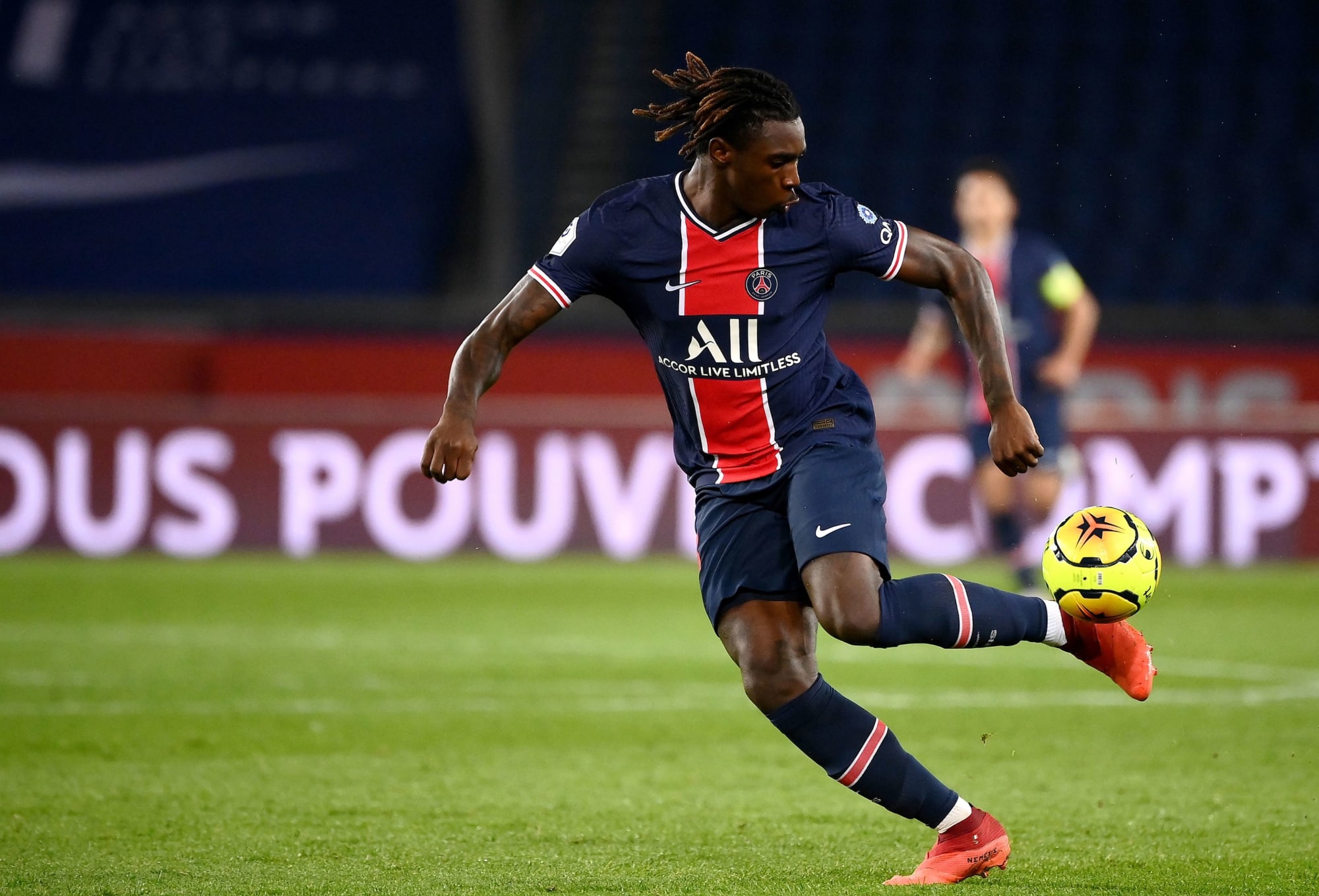 PSG are plotting to find a way of securing Everton striker permanently
