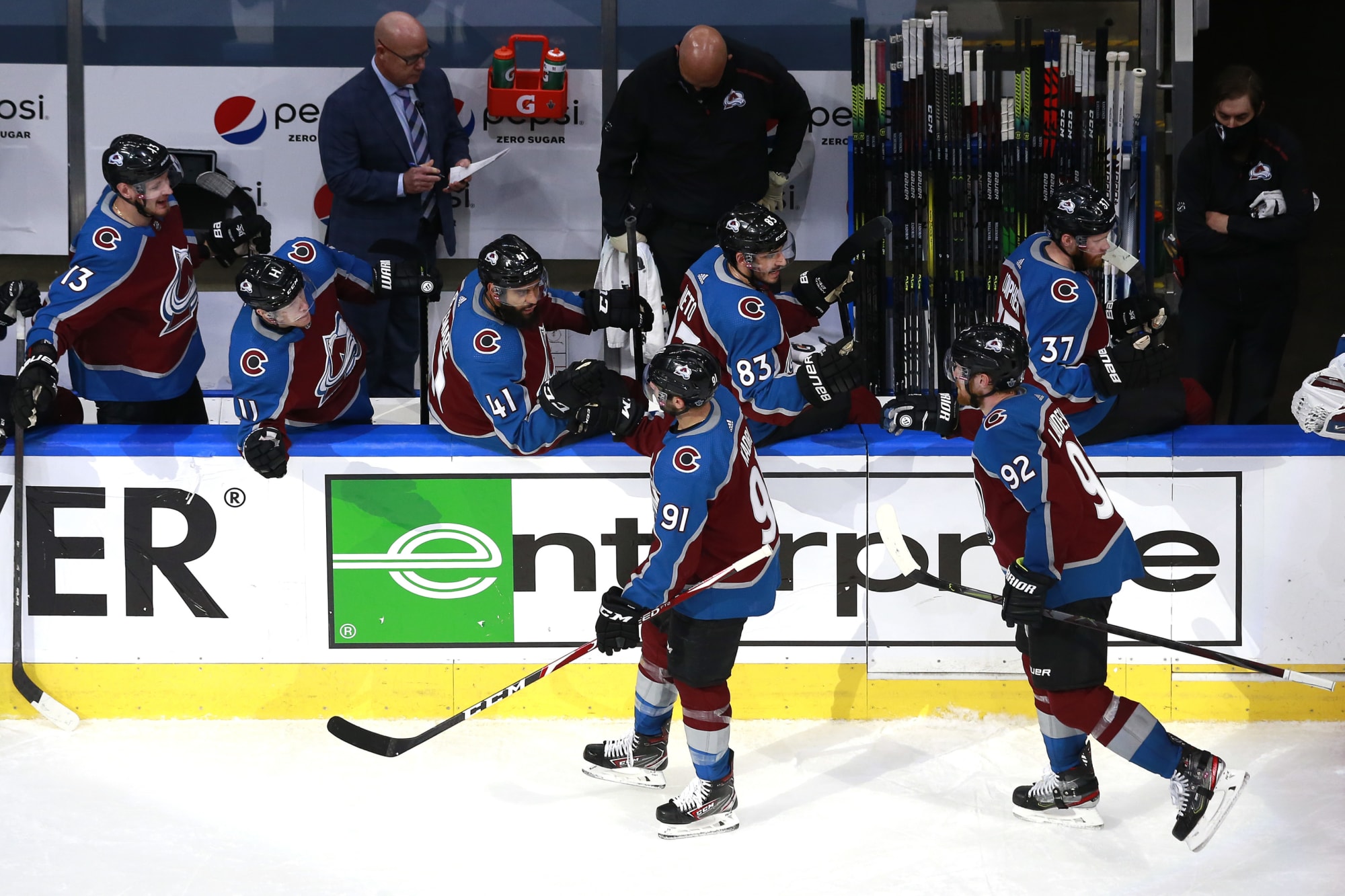 Colorado Avalanche score three goals in the third to defeat Coyotes 30