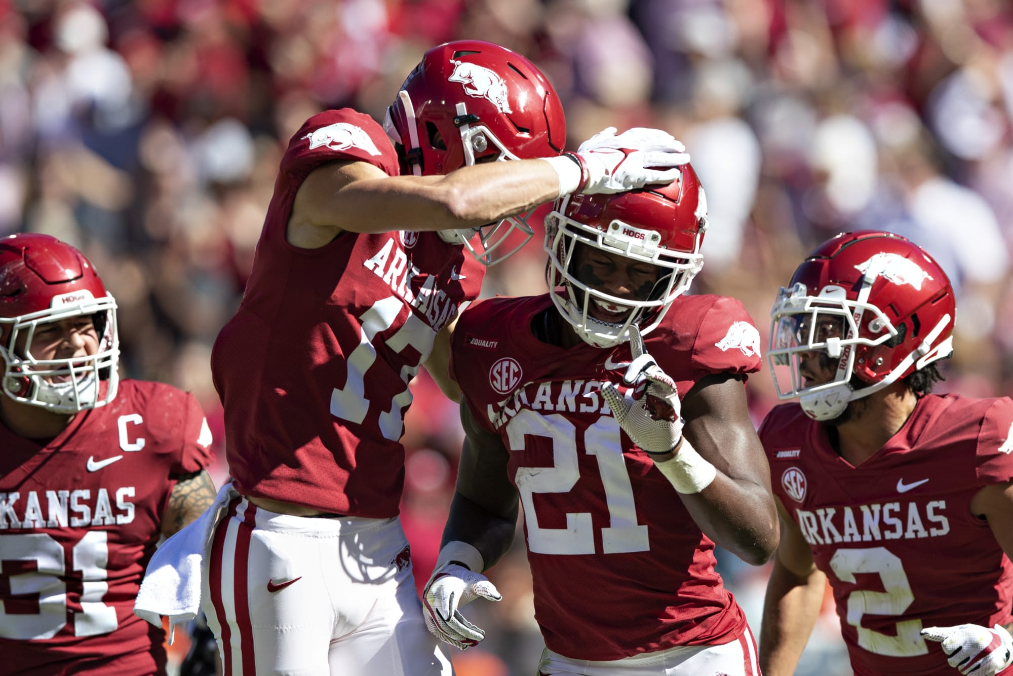 Arkansas Football Razorback player declares for draft after Outback Bowl