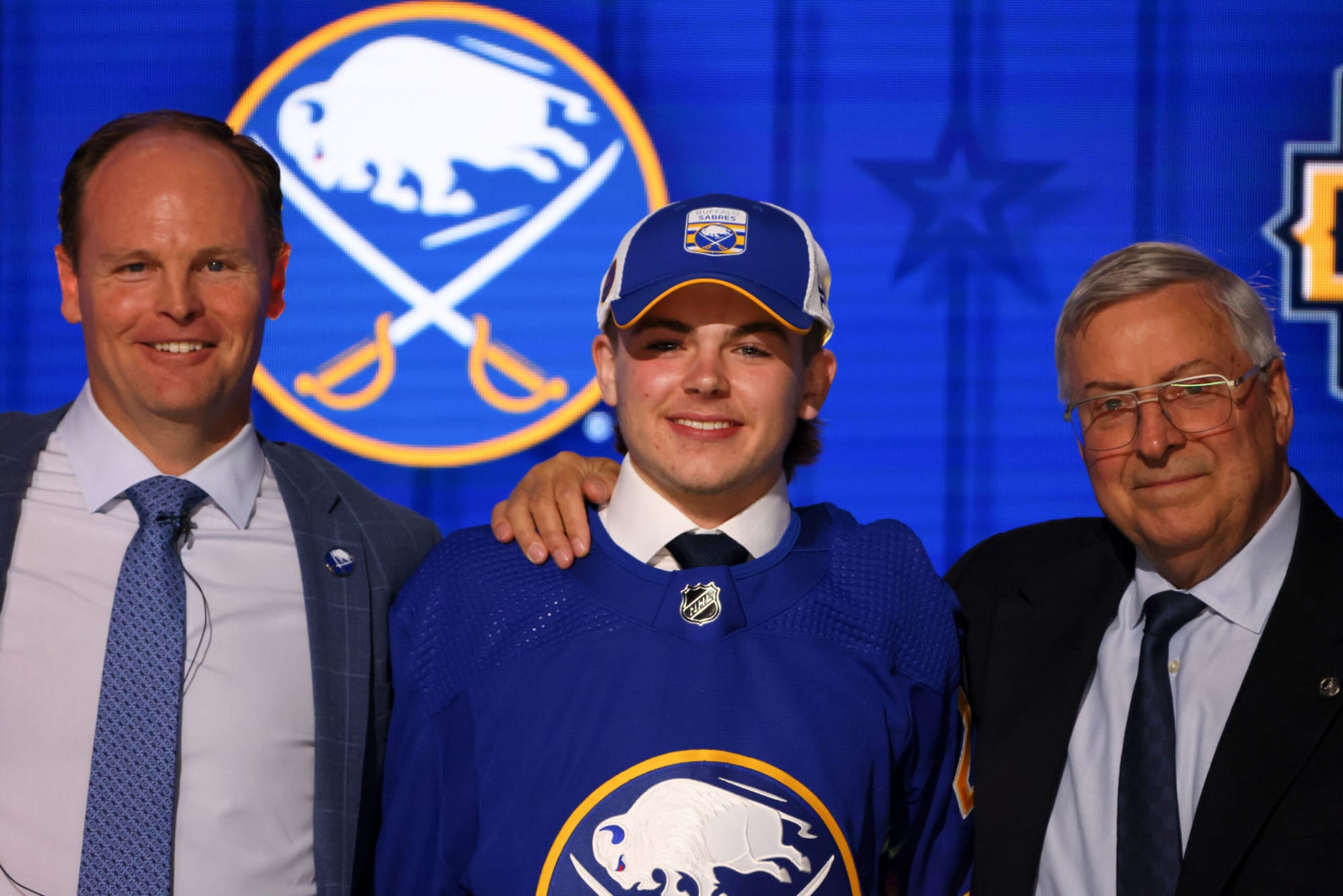 Does Zach Benson have a chance to make Buffalo Sabres lineup in 2023?