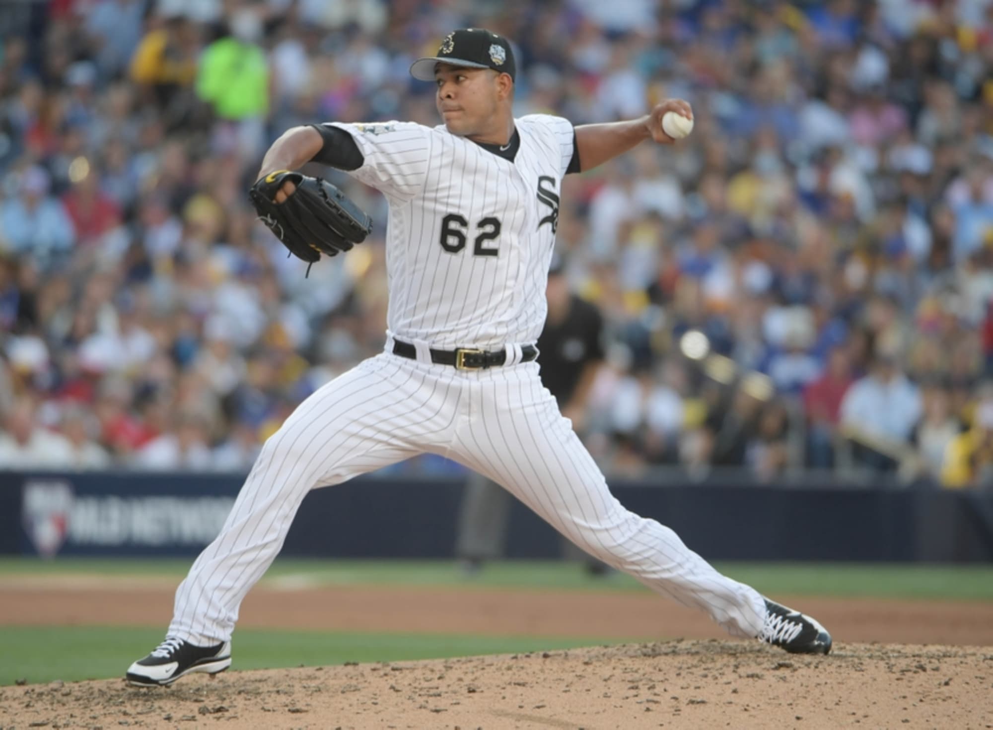 White Sox Jose Quintana Has Strong Start Against Mariners