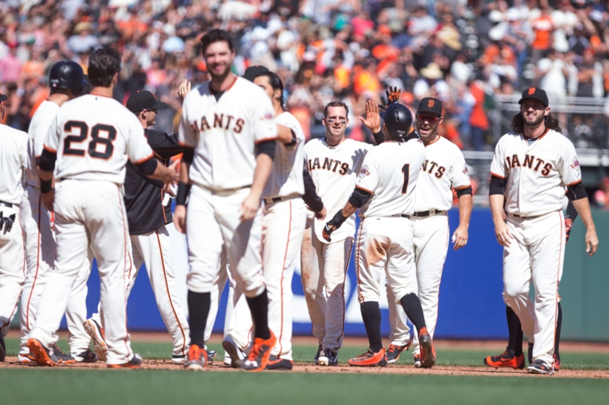 Phillies Fight, but Giants Walkoff Winners