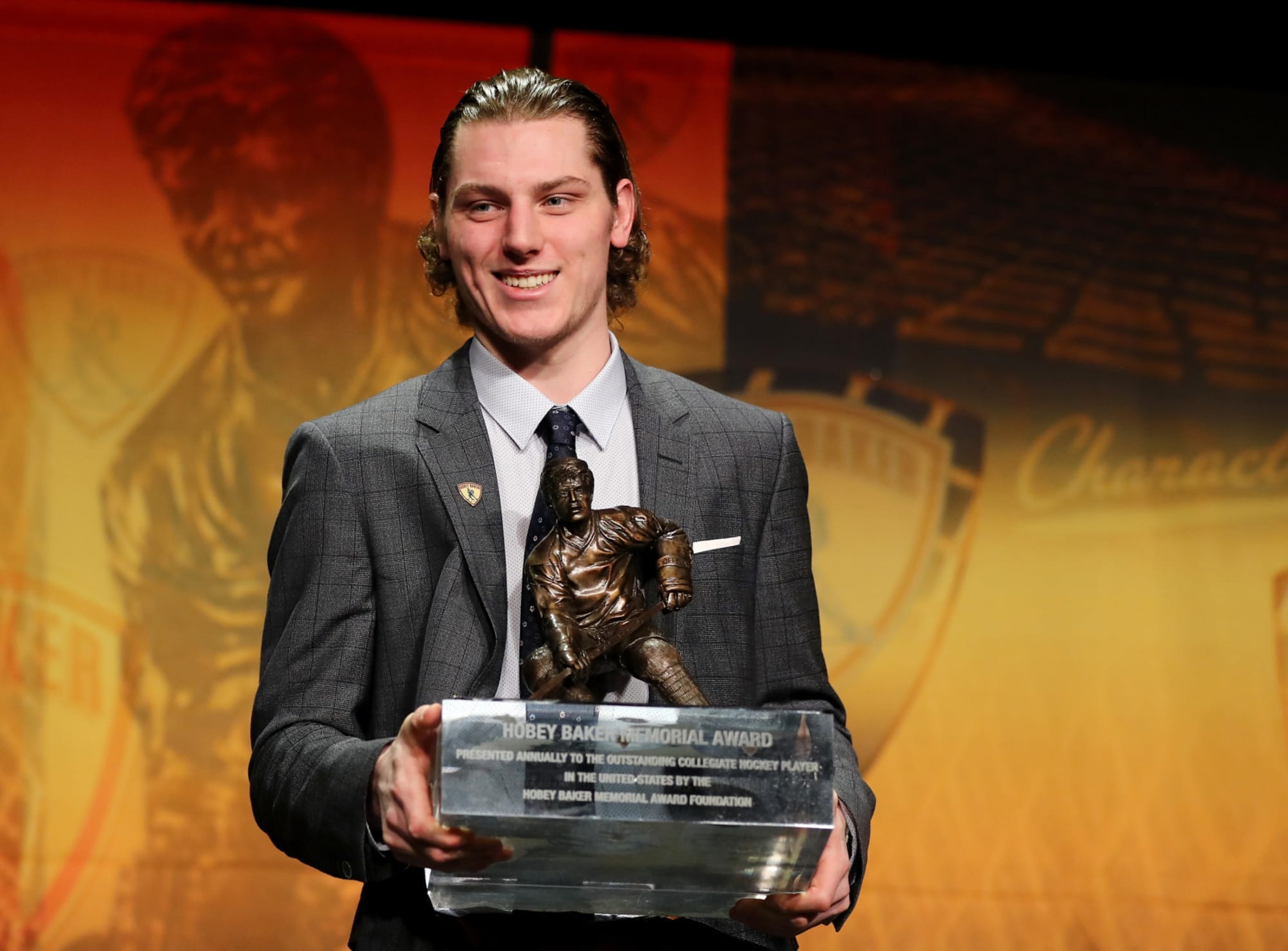 Vancouver Canucks: Adam Gaudette wins Hobey Baker Award