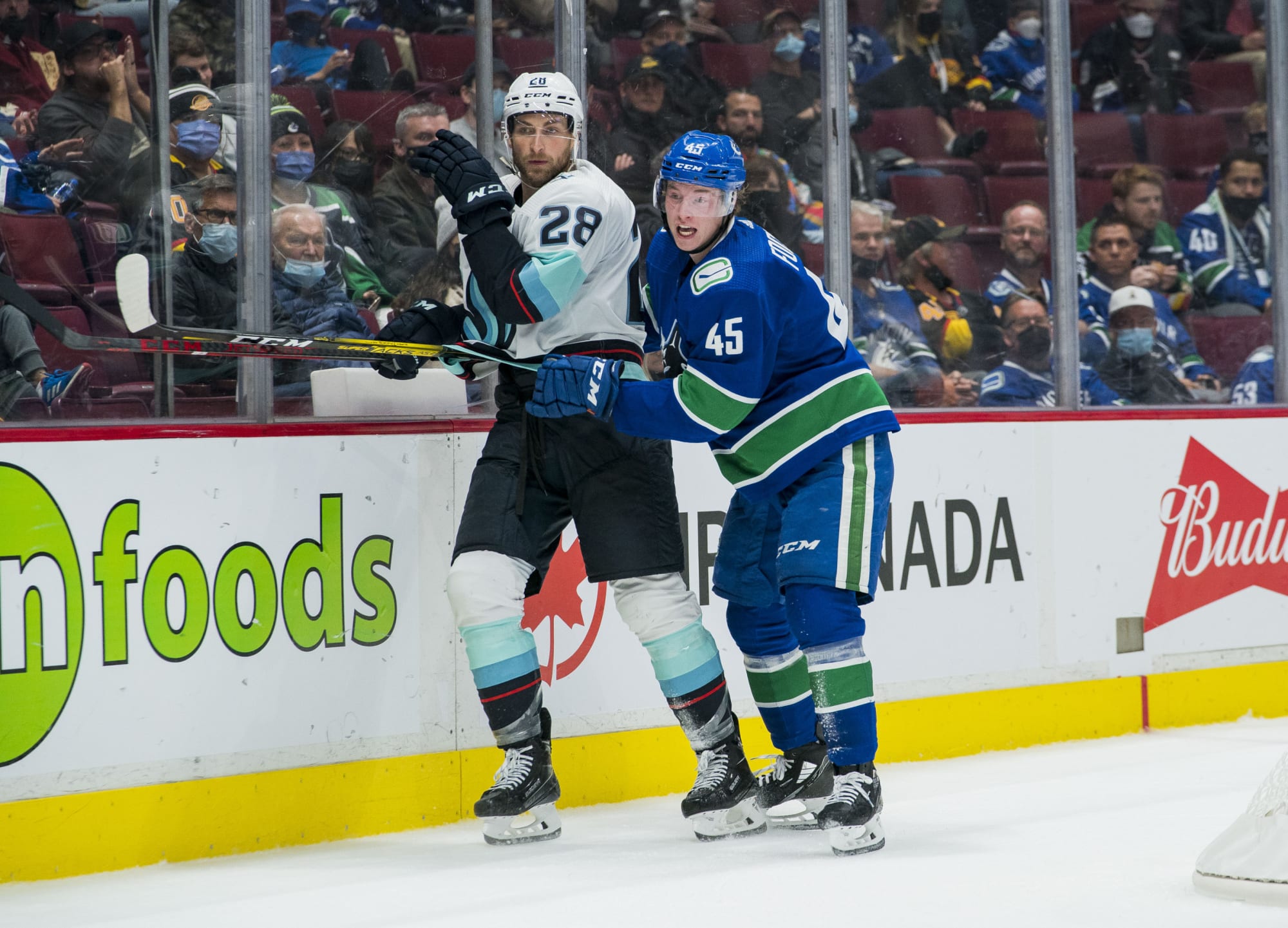 Canucks Focht and Lockwood cut from preseason roster