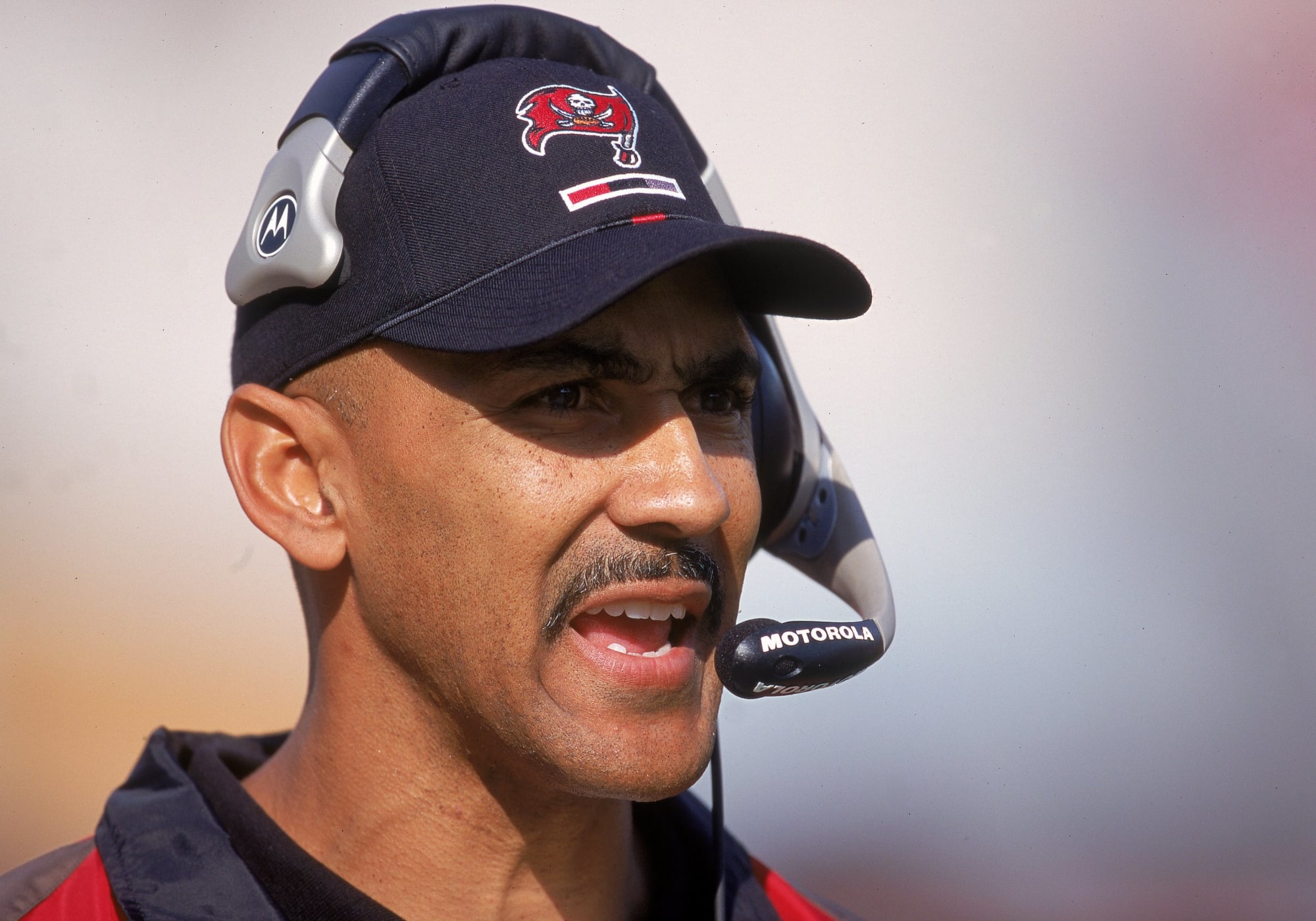 Tampa Bay Buccaneers Yes Tony Dungy Deserves To Be In Ring Of Honor 8941