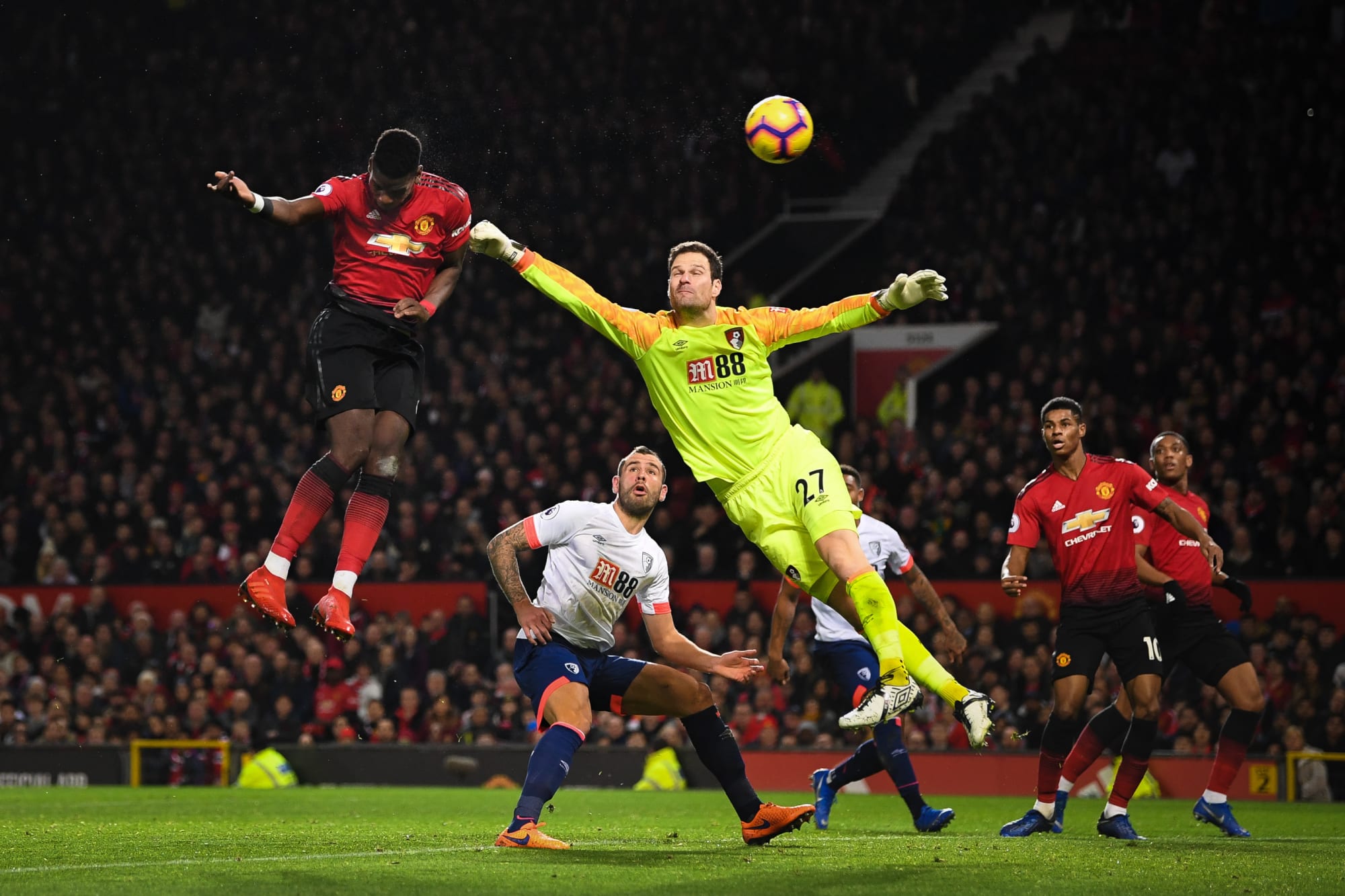 English Premier League: Manchester United wins three consecutive games