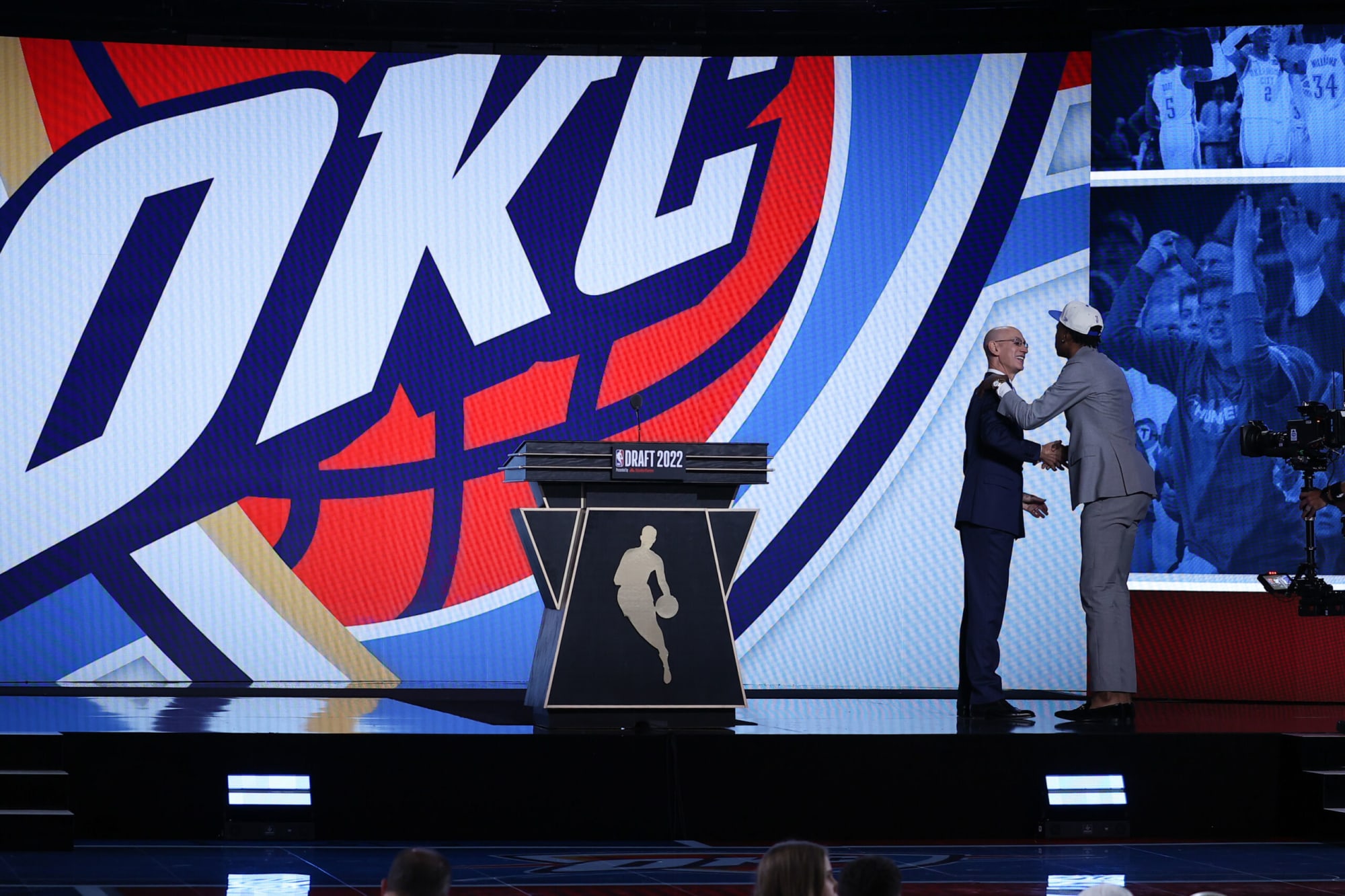 The OKC Thunder are looking to trade up in the 2023 NBA Draft. Afpkudos