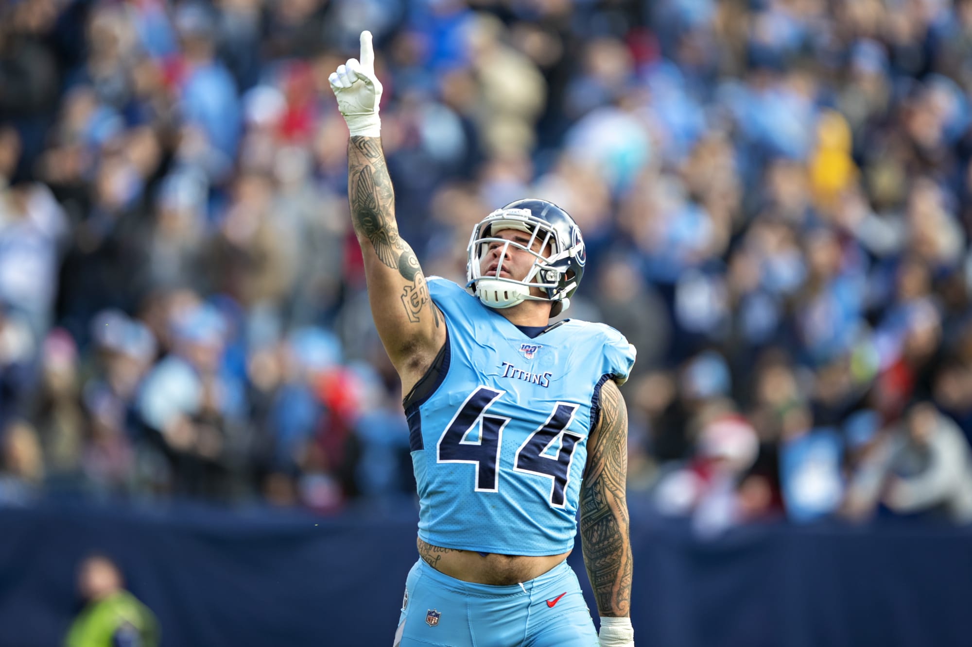 Titans and LB Kamalei Correa agree to terms on one-year deal