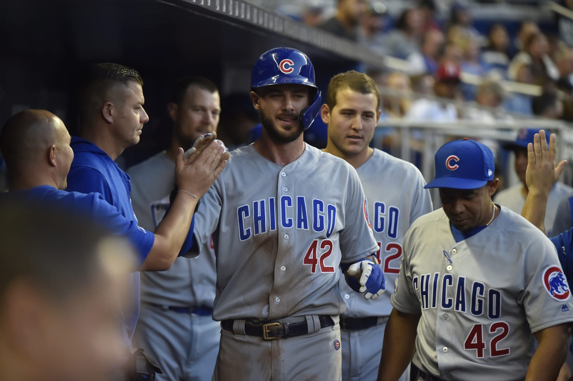 Two reasons why the Atlanta Braves should trade for Kris Bryant