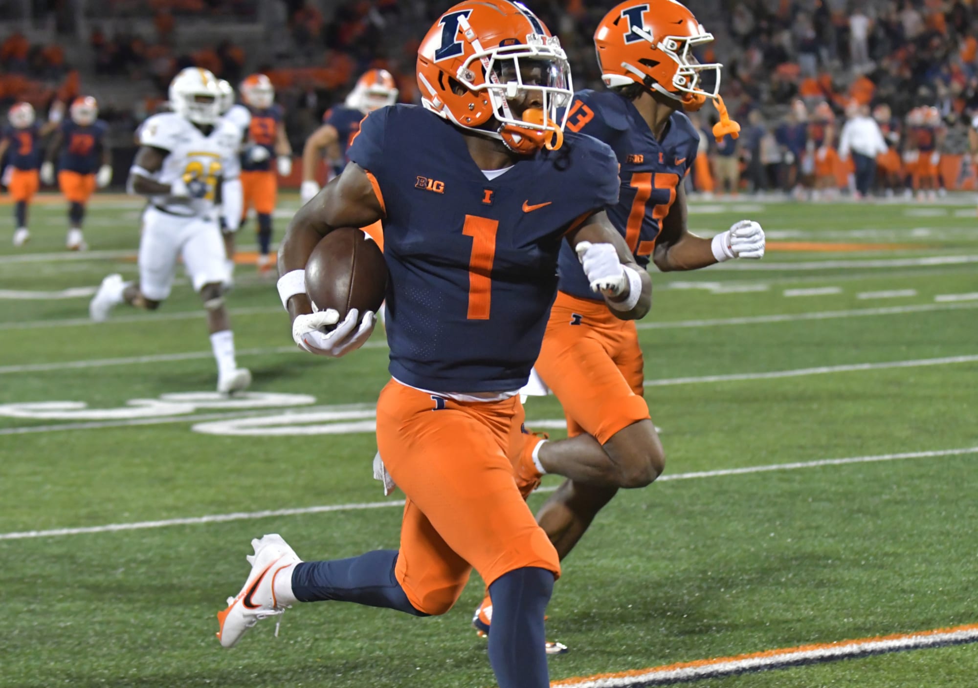 Illinois Football: Illini looking to crush favorable schedule in 2023