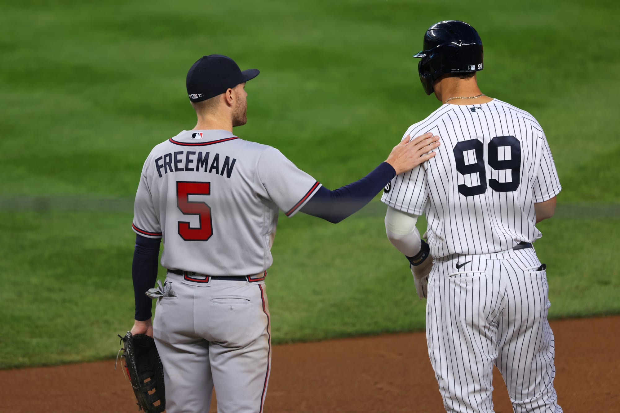 Who's the better option for Yankees Freddie Freeman or Matt Olson?