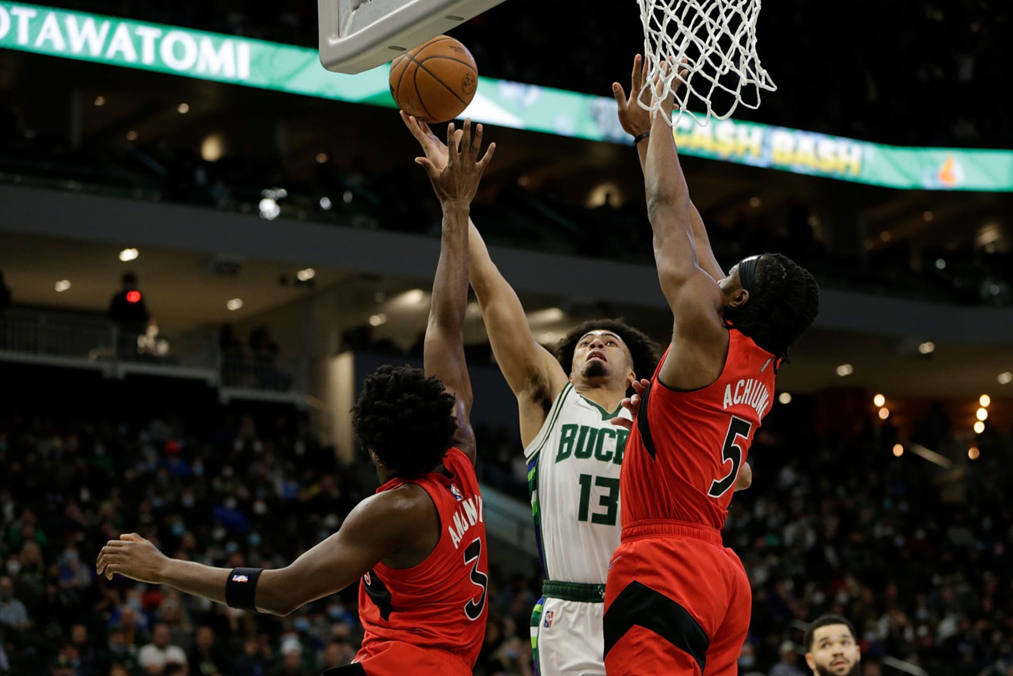 One stud and one dad from the chaotic Raptors victory over Bucks – NBA  Sports – Jioforme
