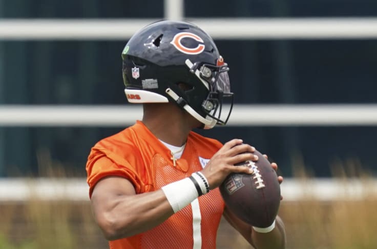 Chicago Bears 5 Reasons Why Justin Fields Should Not Start Week 1