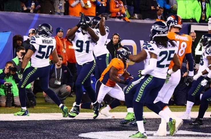 Super Bowl 2014: Seahawks get flagged late (GIF)