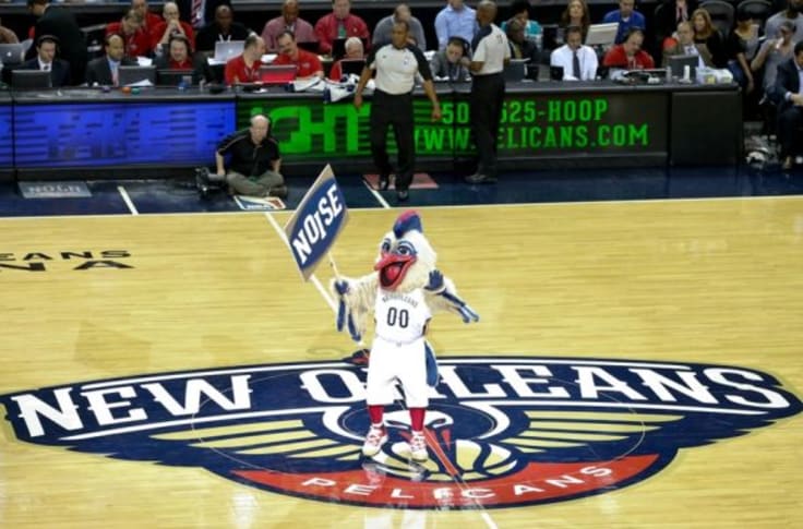 Pelicans alternate court concept : r/NOLAPelicans
