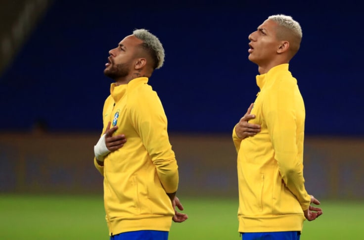Richarlison Receives Everton Player Of The Season Prize From Brazil  Colleague Neymar
