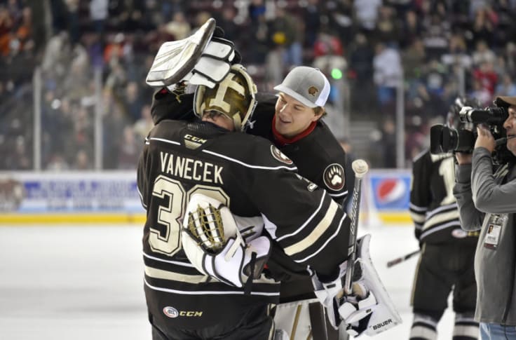 Capitals' Vitek Vanecek stops 30 shots for win in NHL debut - DC Sports King
