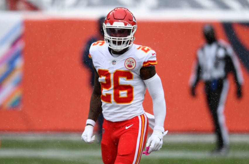 Oct 25, 2020; Denver, Colorado, USA; Kansas City Chiefs running back Le'Veon Bell (26) before the game against the Denver Broncos at Empower Field at Mile High. Mandatory Credit: Ron Chenoy-USA TODAY Sports