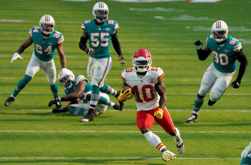 KC Chiefs news: Tyreek Hill avoids hamstring injury against Dolphins