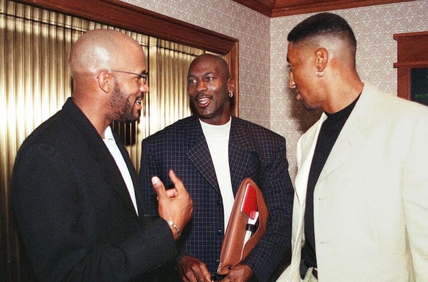 Chicago Bulls: Pippen continues to blast his relationship with MJ