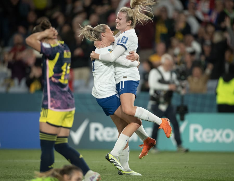 Alessia Russo's second-half goal lifts England into World Cup semifinals