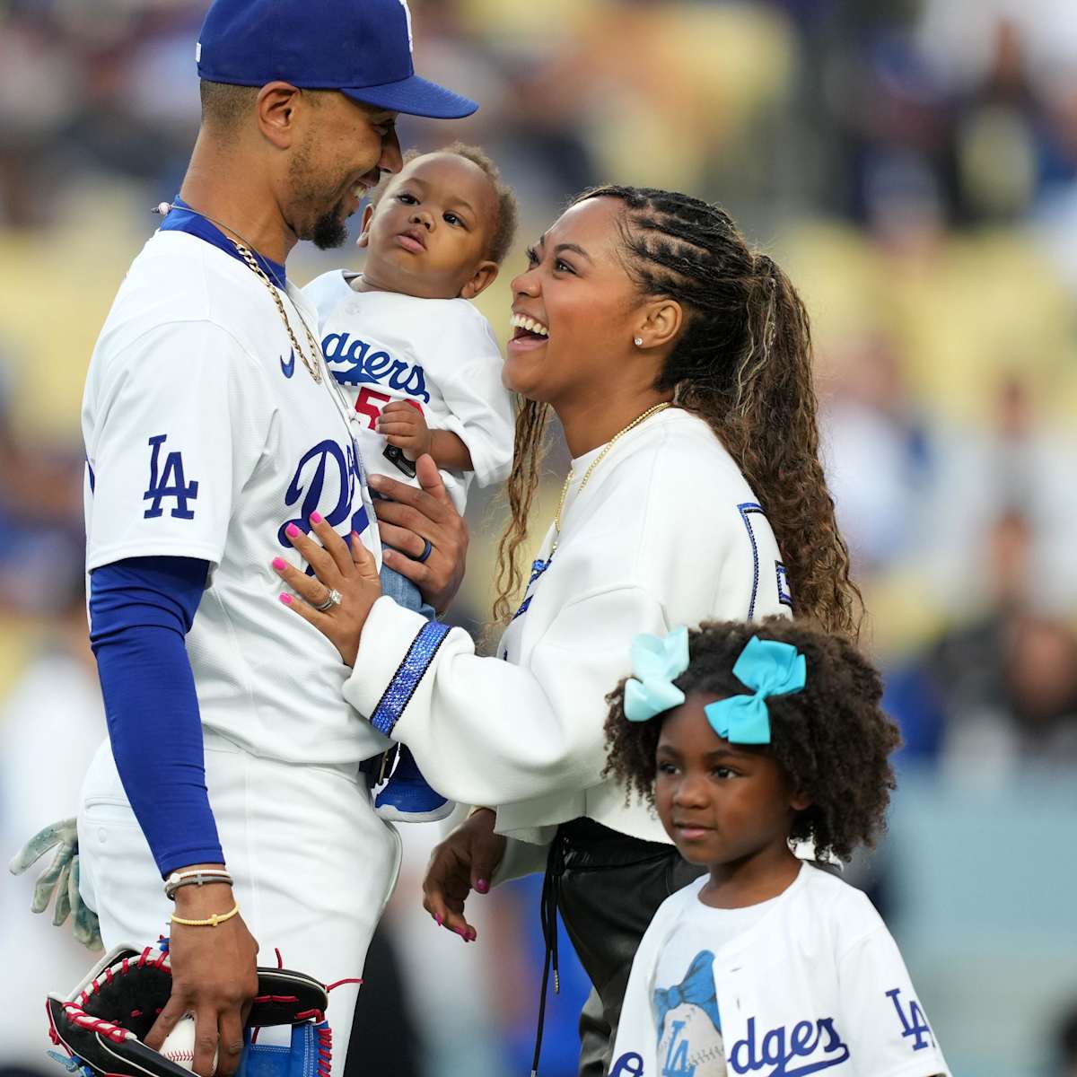 BREAKING: Mookie Betts’ daughter melts baseball world with adorable message as he receives prestigious award.y1