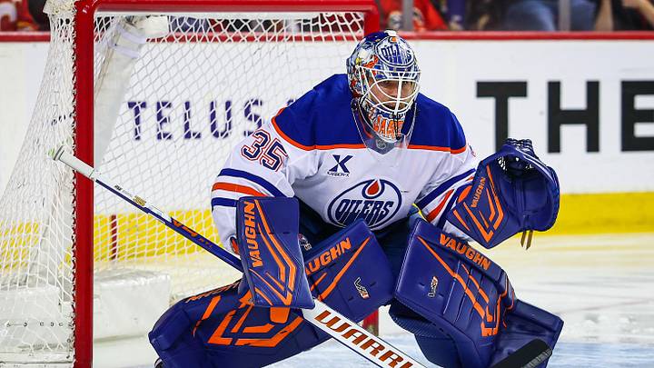 Tristan Jarry set in the Edmonton Oilers crease against Calgary