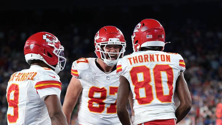 Chiefs Celebrate First Triumph of the 2025 Campaign Over Giants