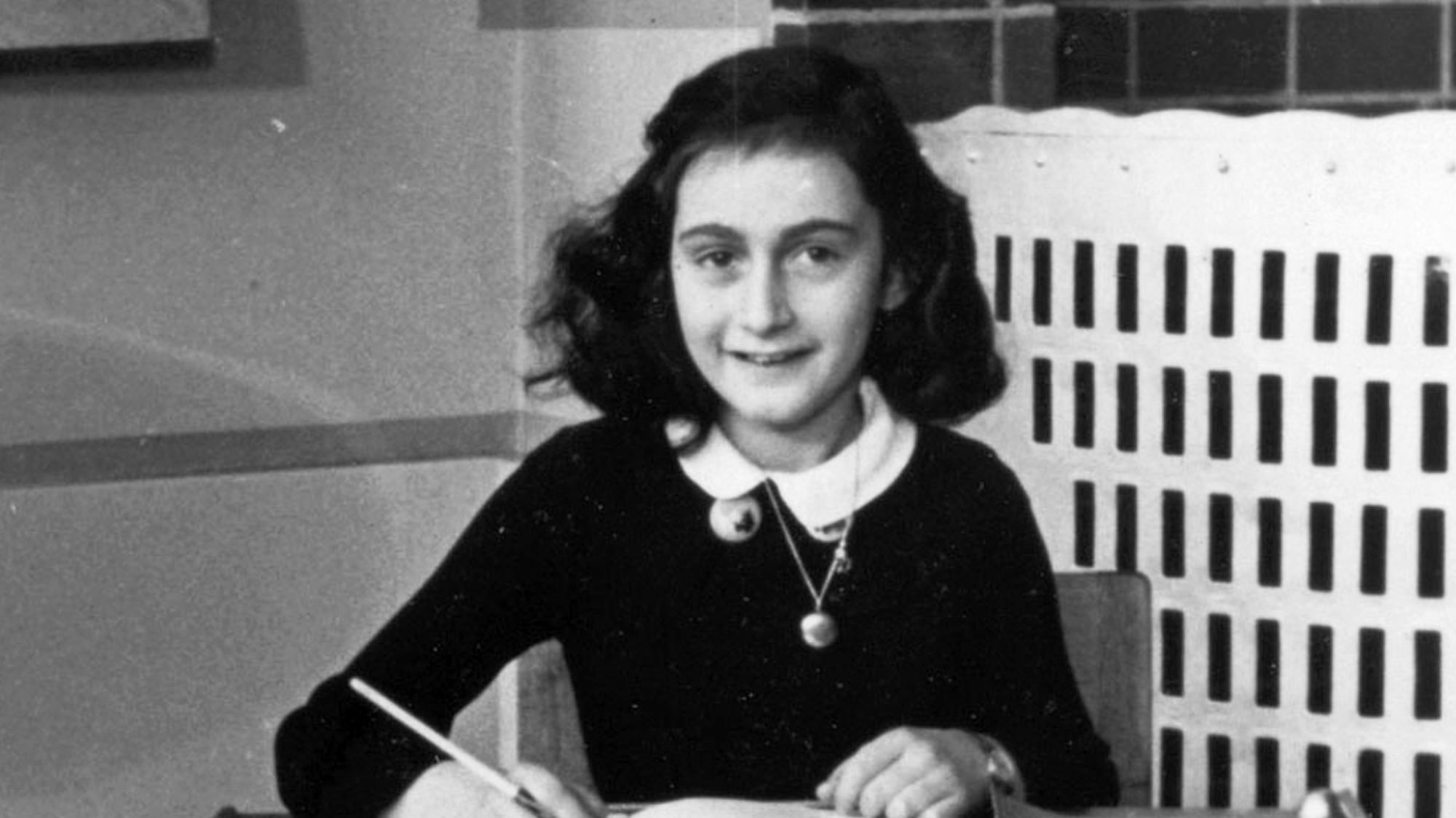 10 Facts About Anne Frank S The Diary Of A Young Girl Mental Floss