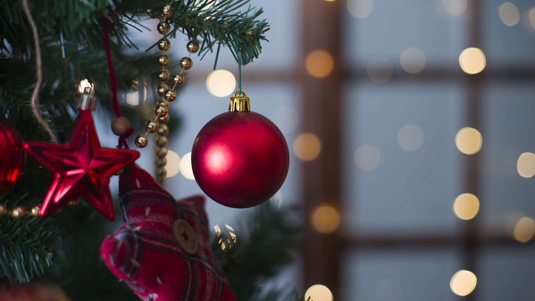 Why Red and Green Are Christmas Colors Mental Floss