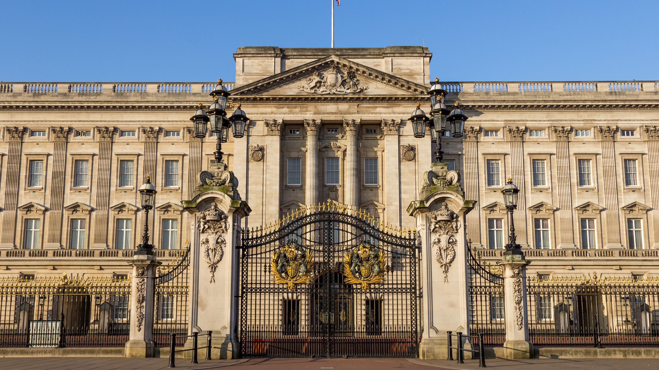 Buckingham Palace Was Built With Jurassic Fossils, Scientists Find