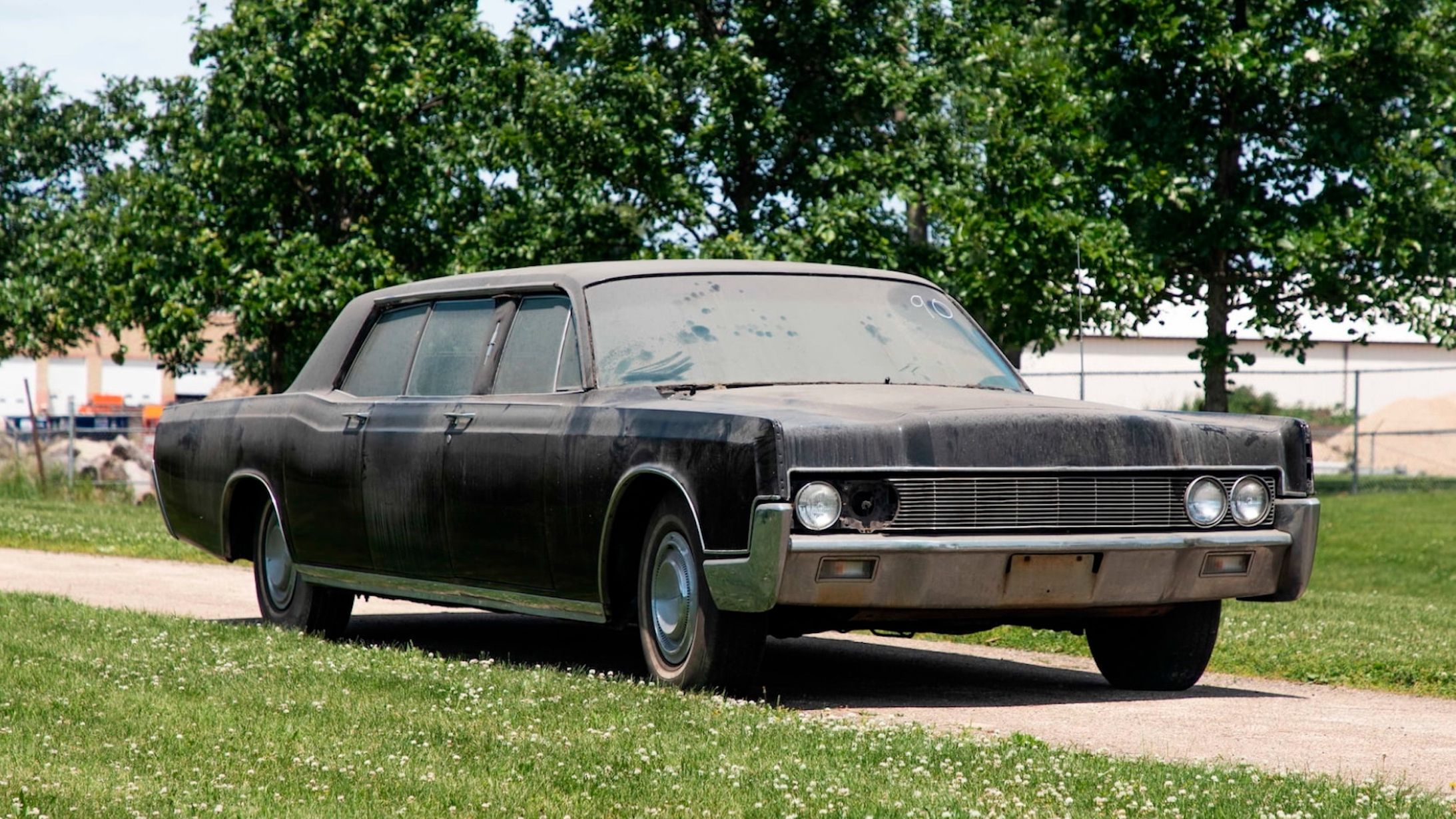 Elvis-Presley’s-Lincoln-Limousine-