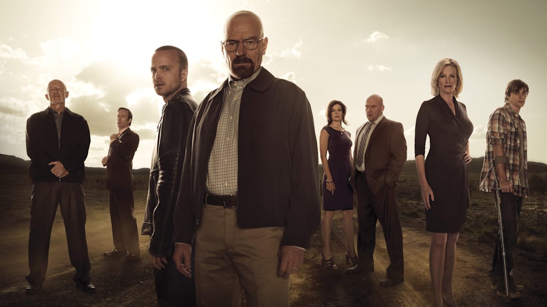 The cast of Breaking Bad gathers for a photo shoot.