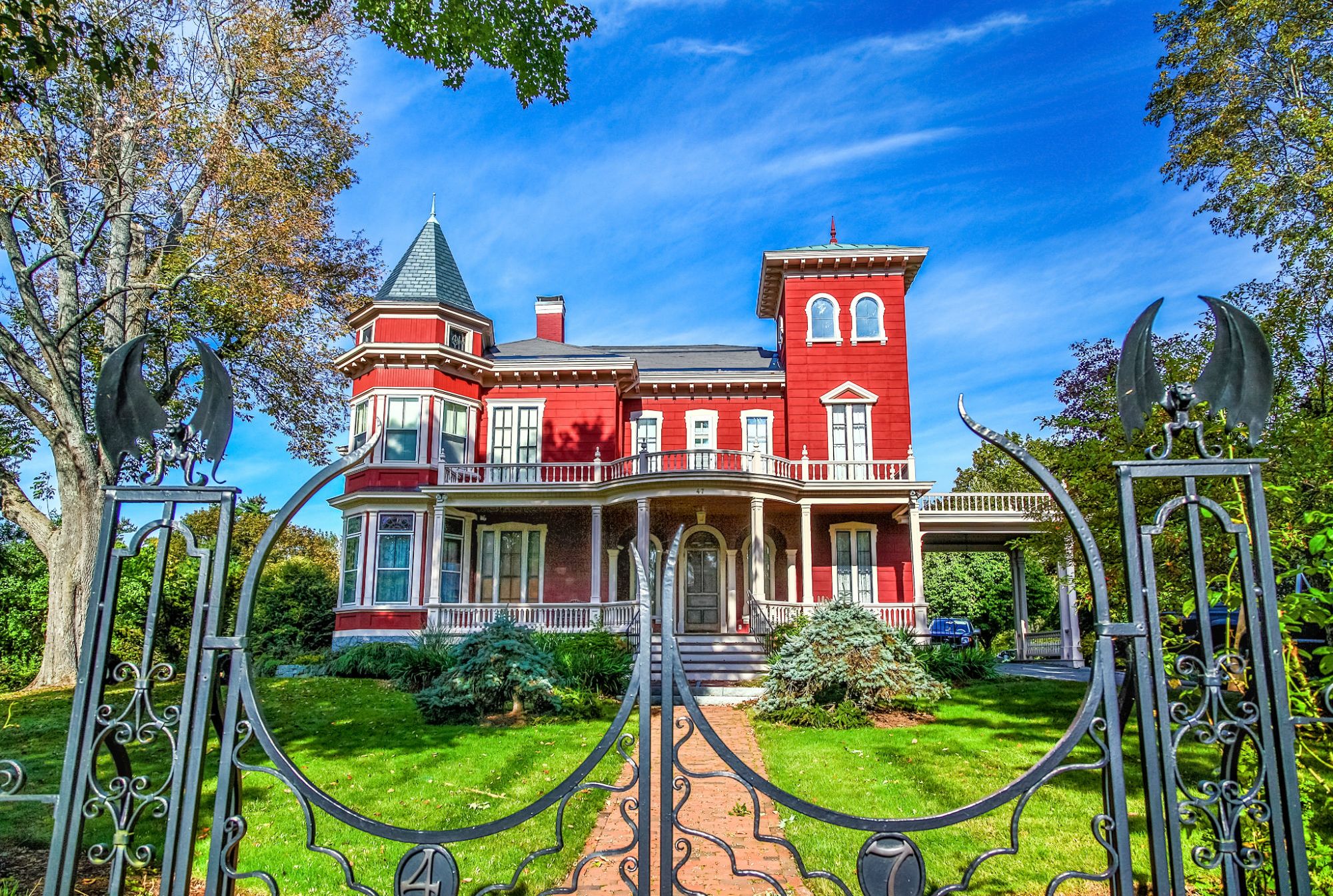 Stephen King S Maine Home To Become A Museum Mental Floss