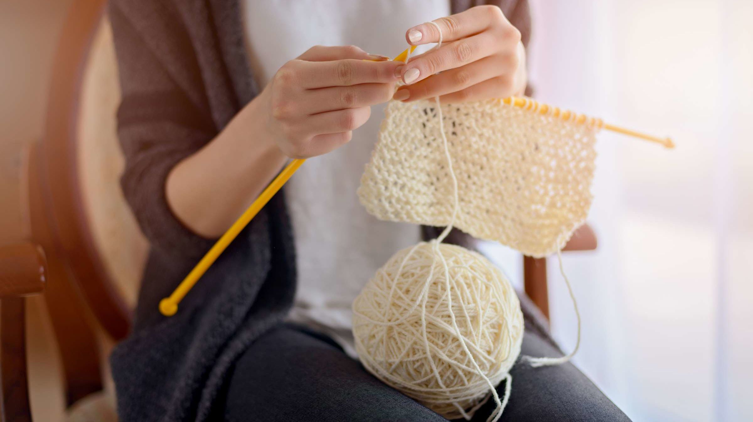Crocheting vs. Knitting: What’s the Difference? | Mental Floss