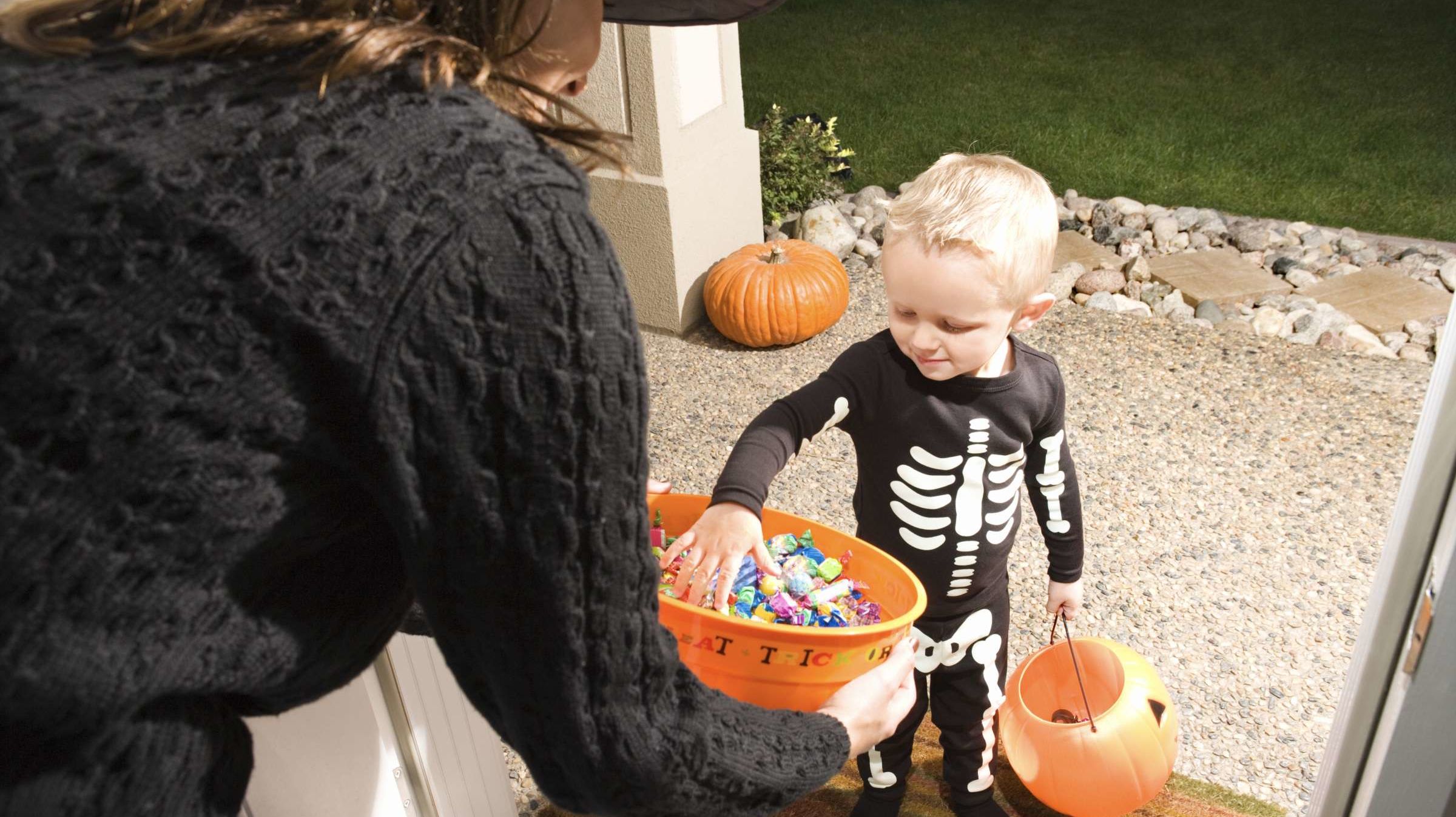 Why We Eat Candy on Halloween Mental Floss