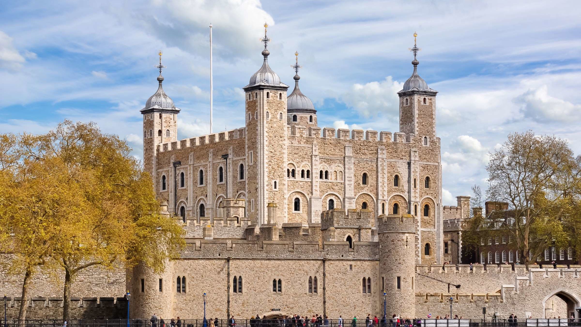 reasons to visit tower of london