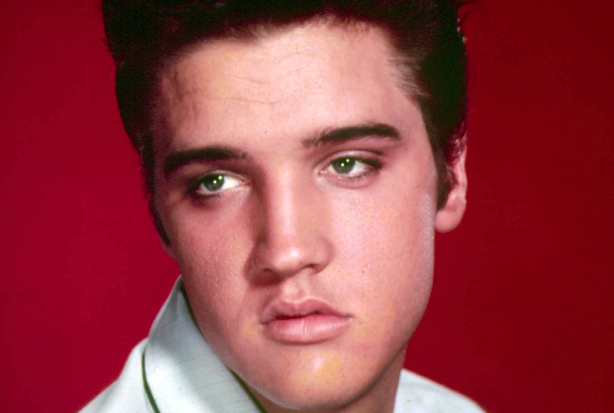 The Sad Story Of Elvis Presley S Senior Prom Mental Floss