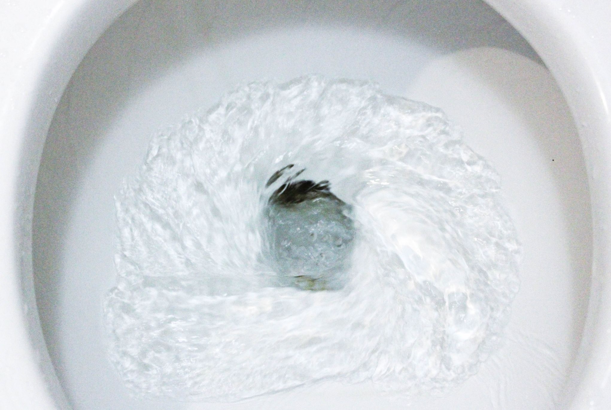 How to Prevent Toilet Water from Splashing Up