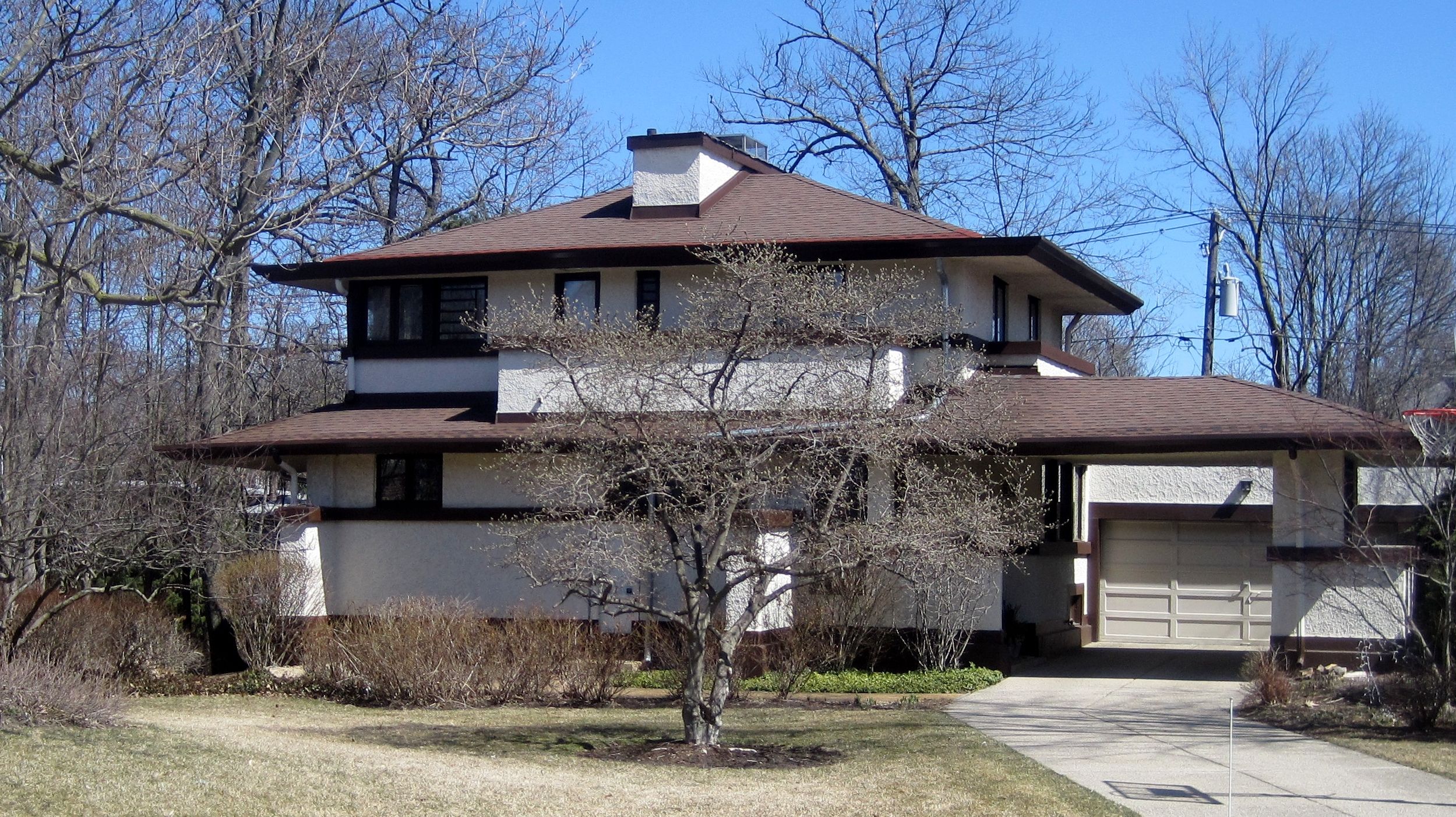 After Four Months, a Frank Lloyd Wright House in Glencoe ...