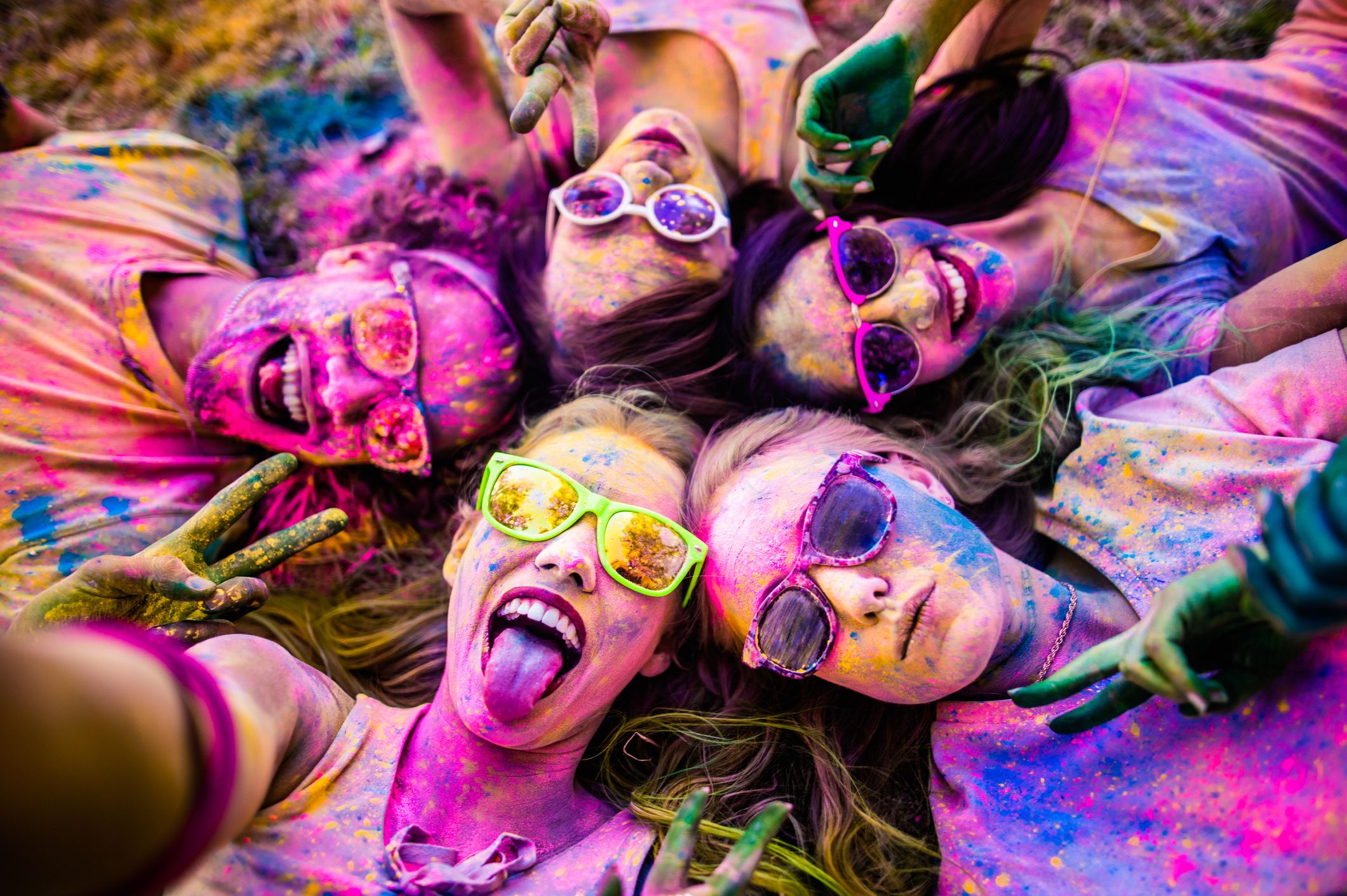9 Hacks To Help You Snap The Perfect Selfie Mental Floss