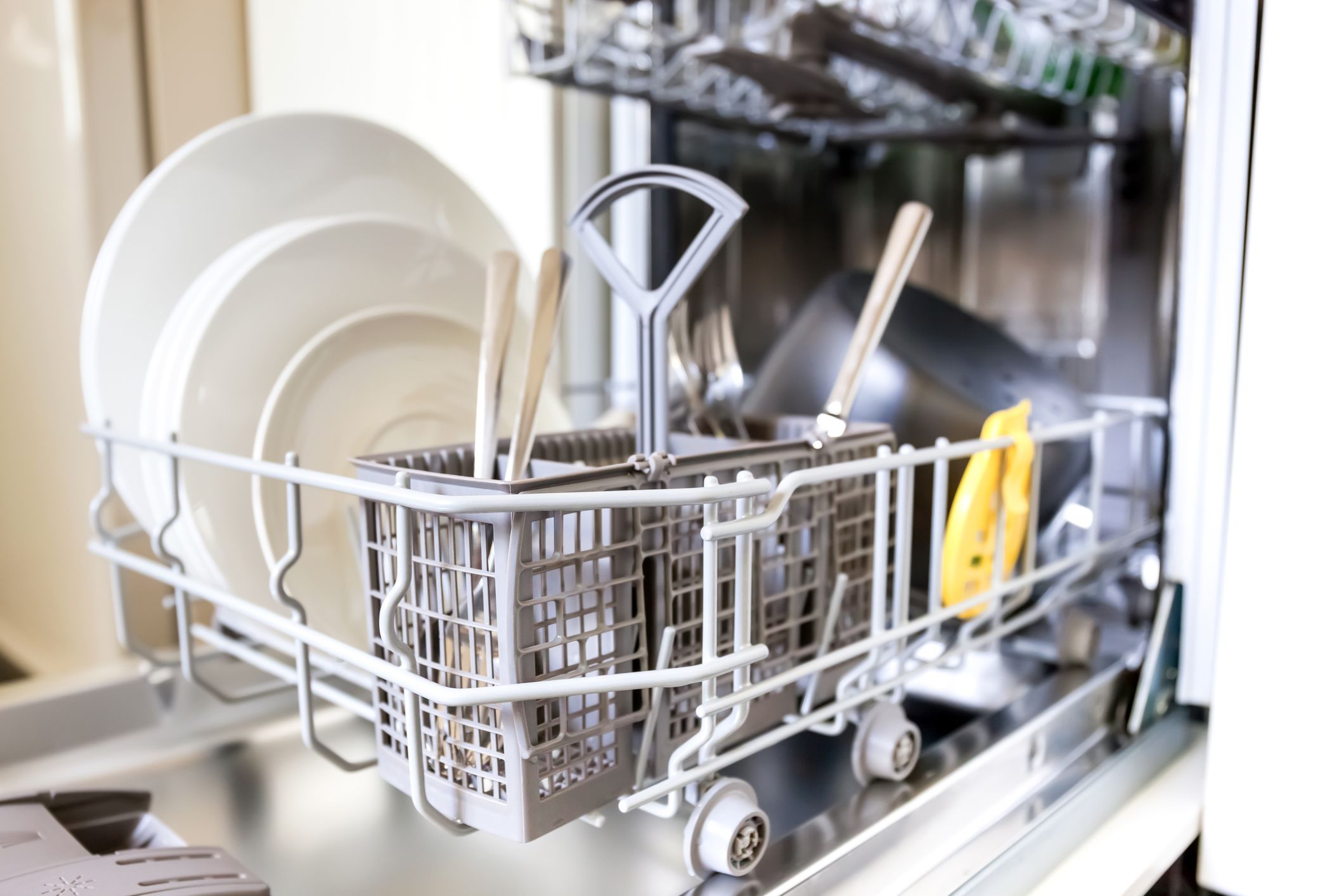 23 Things You Didn T Know Your Dishwasher Could Do And 2 Hacks You Should Never Try Mental Floss