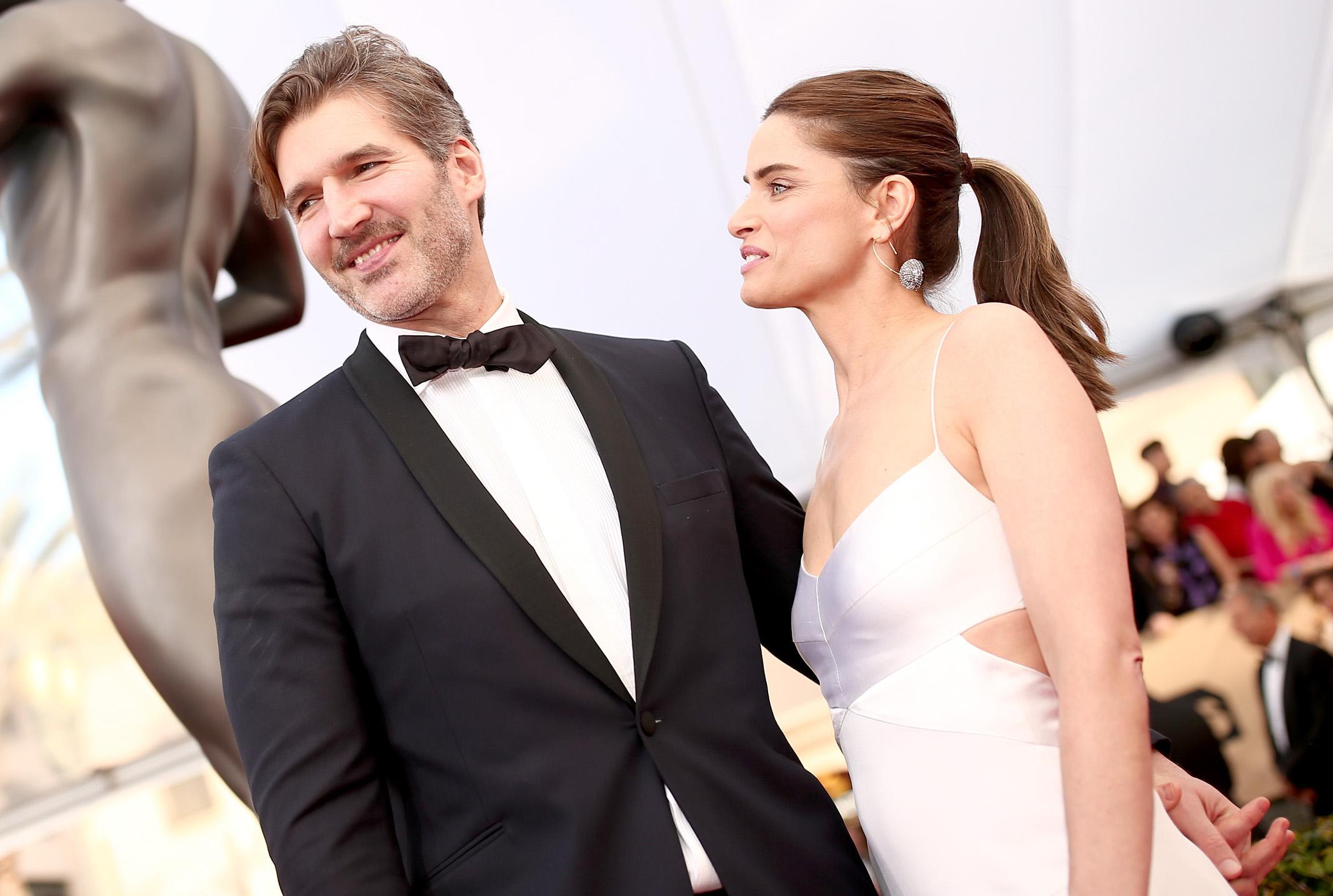 Jon Snow S Game Of Thrones Fate Could Have Spelled Divorce For Showrunner David Benioff Mental Floss Amanda peet husband and kids photos: divorce for showrunner david benioff