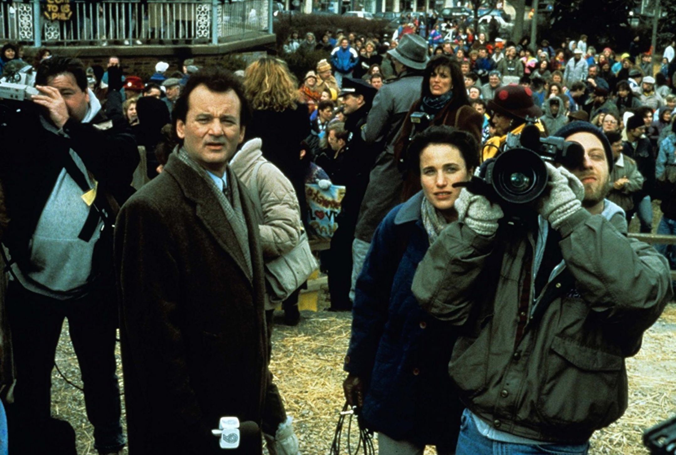Groundhog Day Recut From Rita S Perspective Looks A Lot Different Mental Floss A excepción de el último pantalón a la derecha. groundhog day recut from rita s