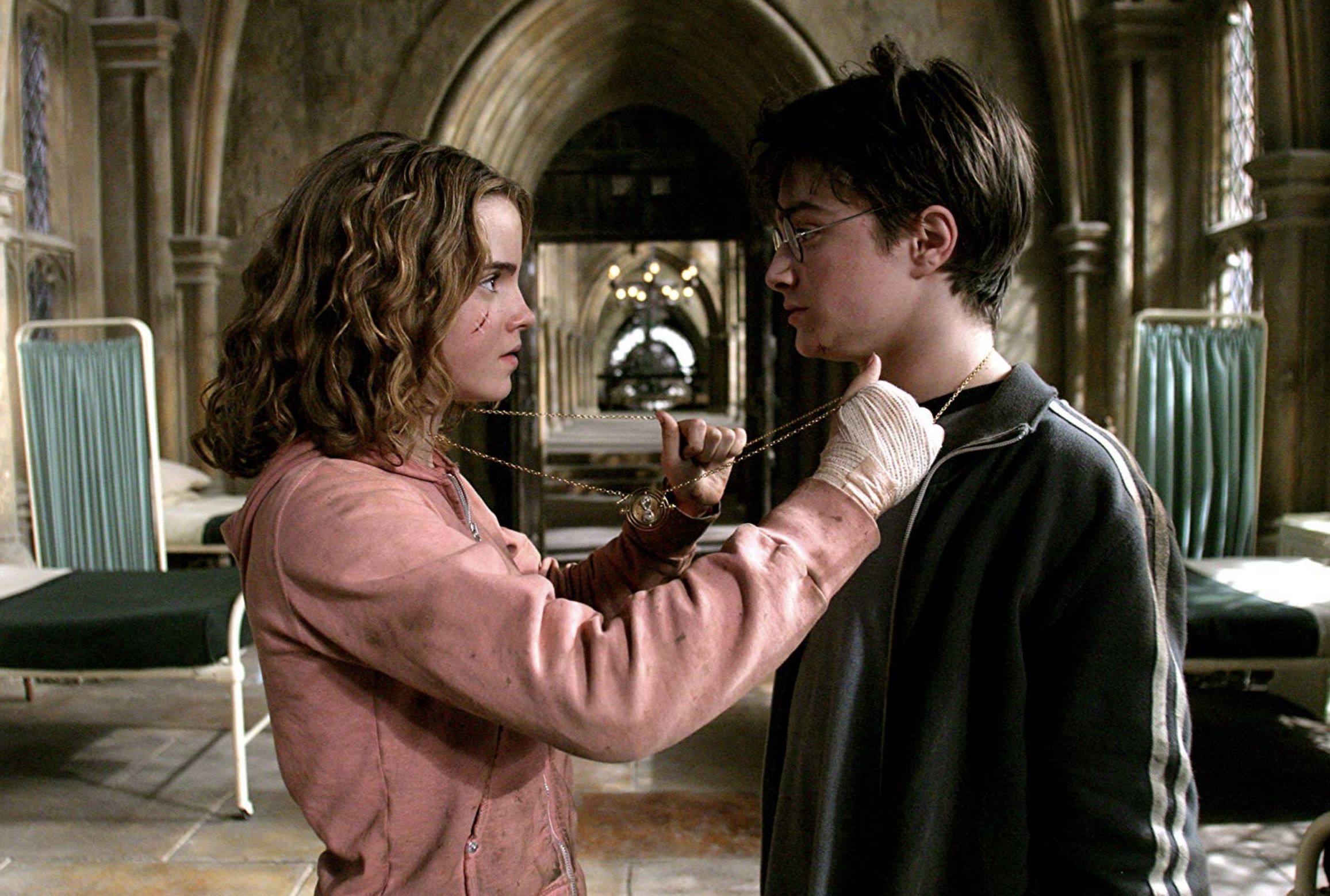 Why Hogwarts Students Started Wearing Muggle Clothing In The Third