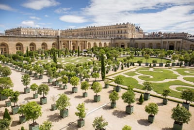 The Palace of Versailles is one of several palaces you can stay in.