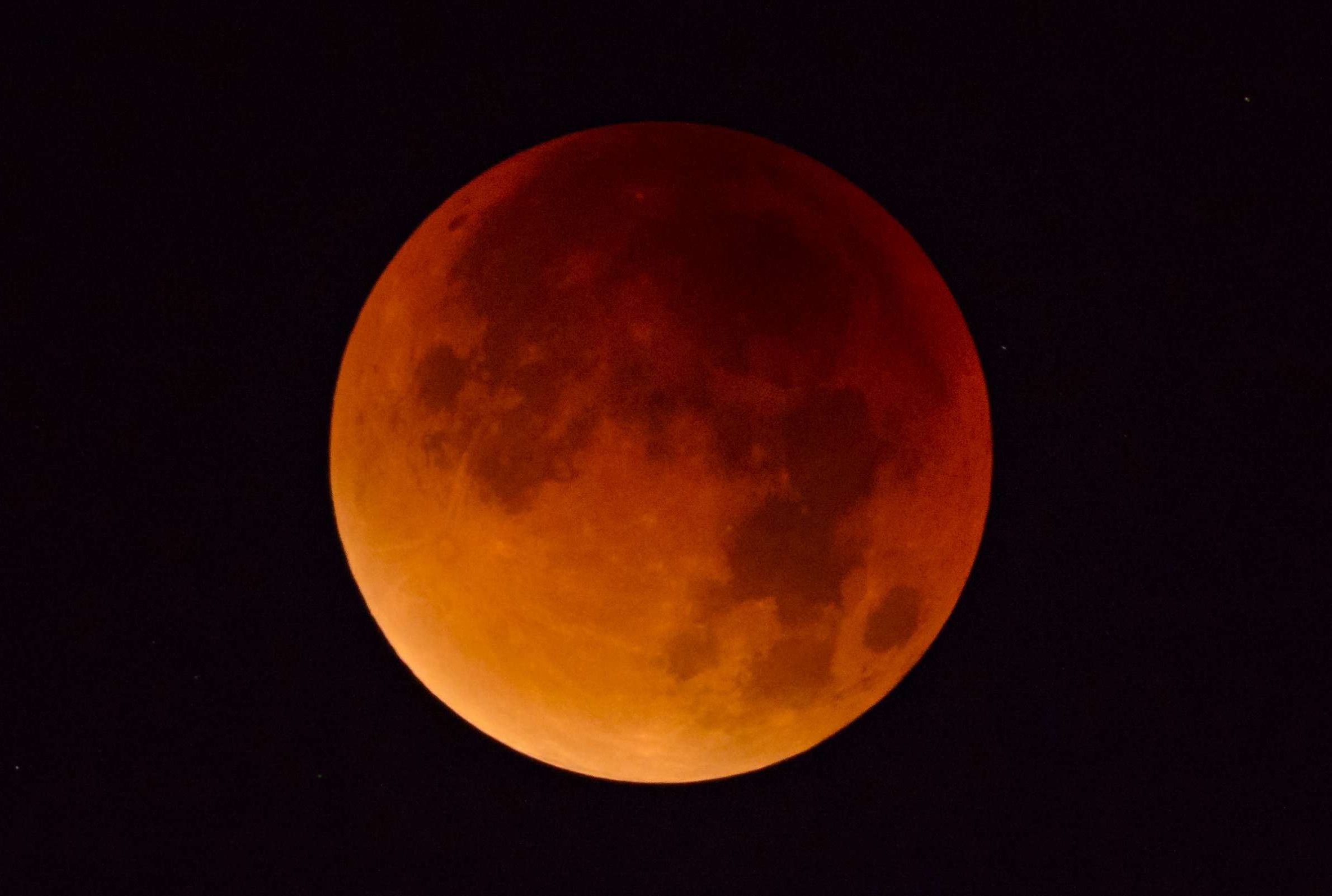 Total Lunar Eclipse 2021 How To See It Mental Floss
