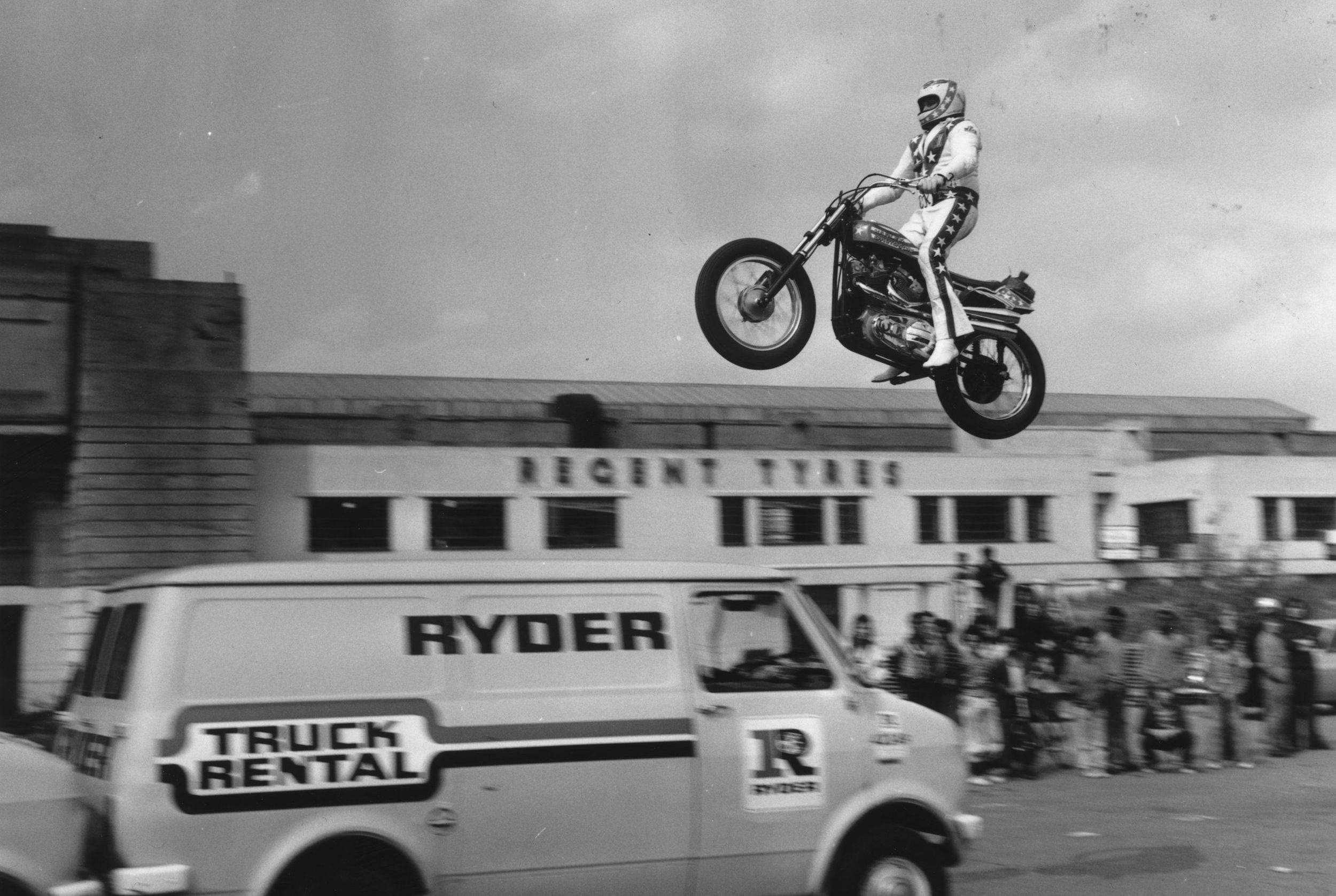 8 Of Evel Knievel S Most Memorable Stunts Mental Floss