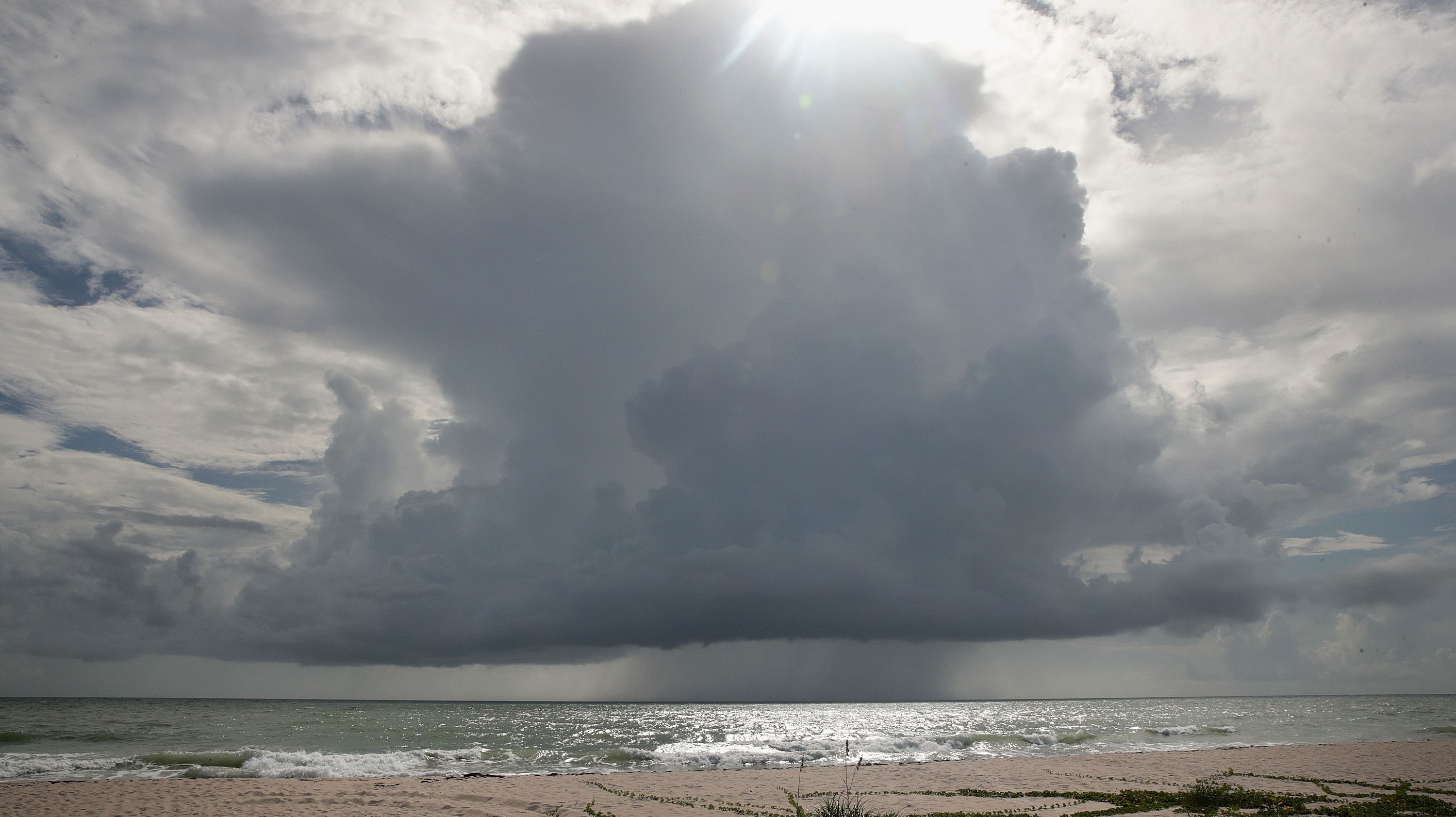 Amazing Timelapse Shows Florida Sky Turning Purple Following Hurricane